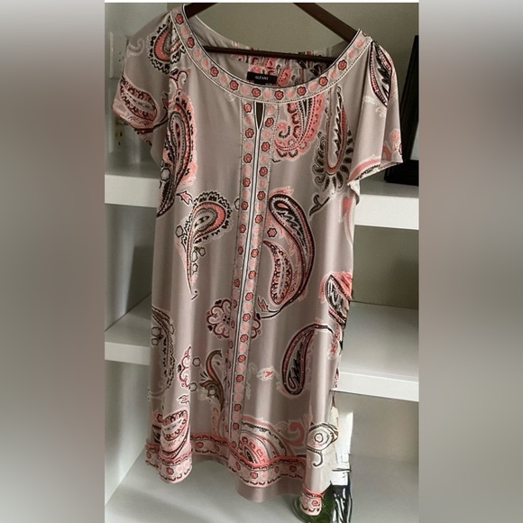 Alfani Dresses & Skirts - Alfani Shift Dress Sz. M